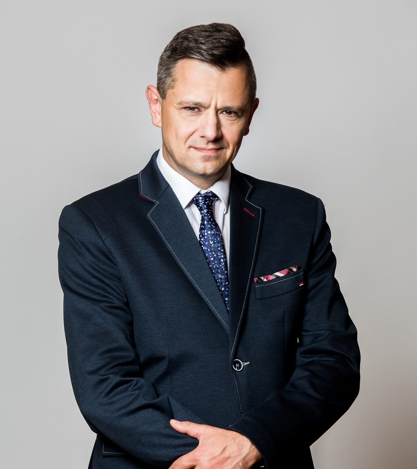 thumbnail_121_adamed